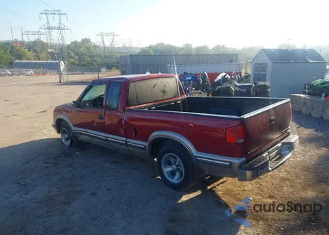 1999 Chevrolet S-10 Ls из США, поврежденный, VIN 1GCCS19X6X8100354